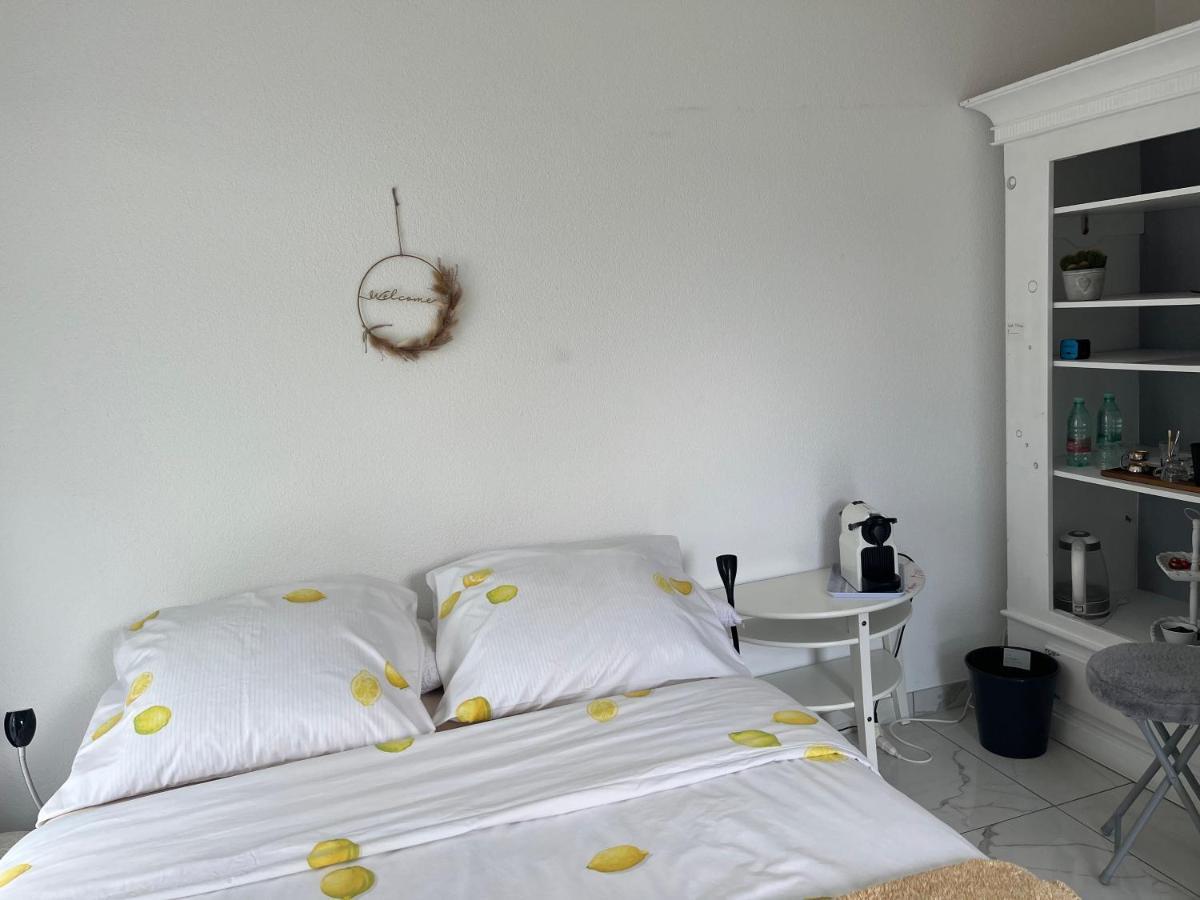 Au Bord De L'Eau Apartment Orpund Bagian luar foto